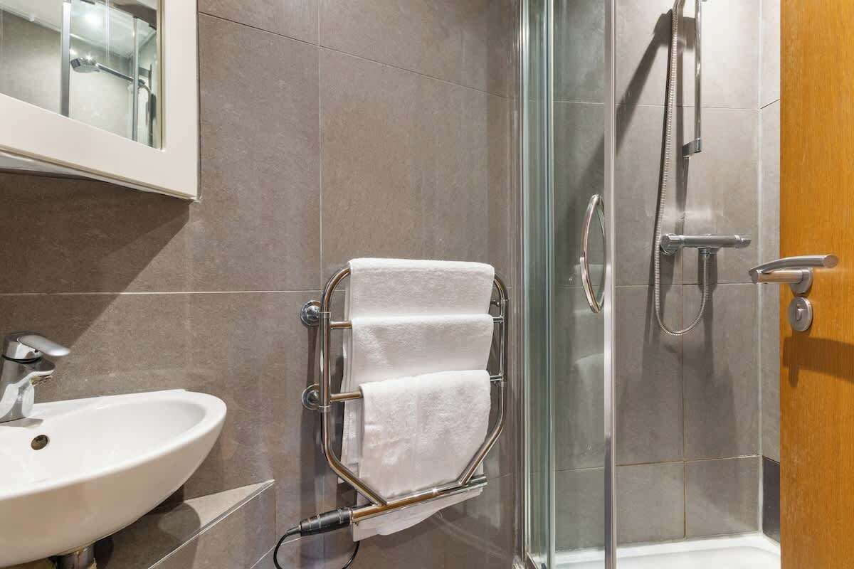 Shower, hair dryer, shampoo
