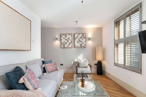 Modern 1-bed near Fulham Broadway