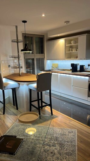 Nicht klassifiziertes Bild, 3 von 10, Schaltfläche