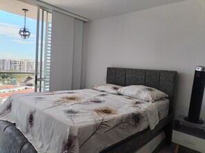 WiFi, bed sheets
