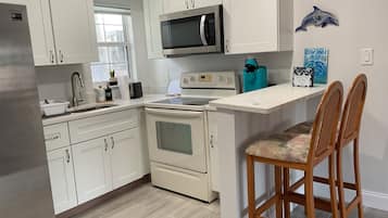 Microwave, stovetop, dishwasher