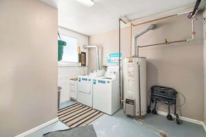 Interior - Poppleton Place - Central Omaha, Zoo, CHI Nearby (Omaha)