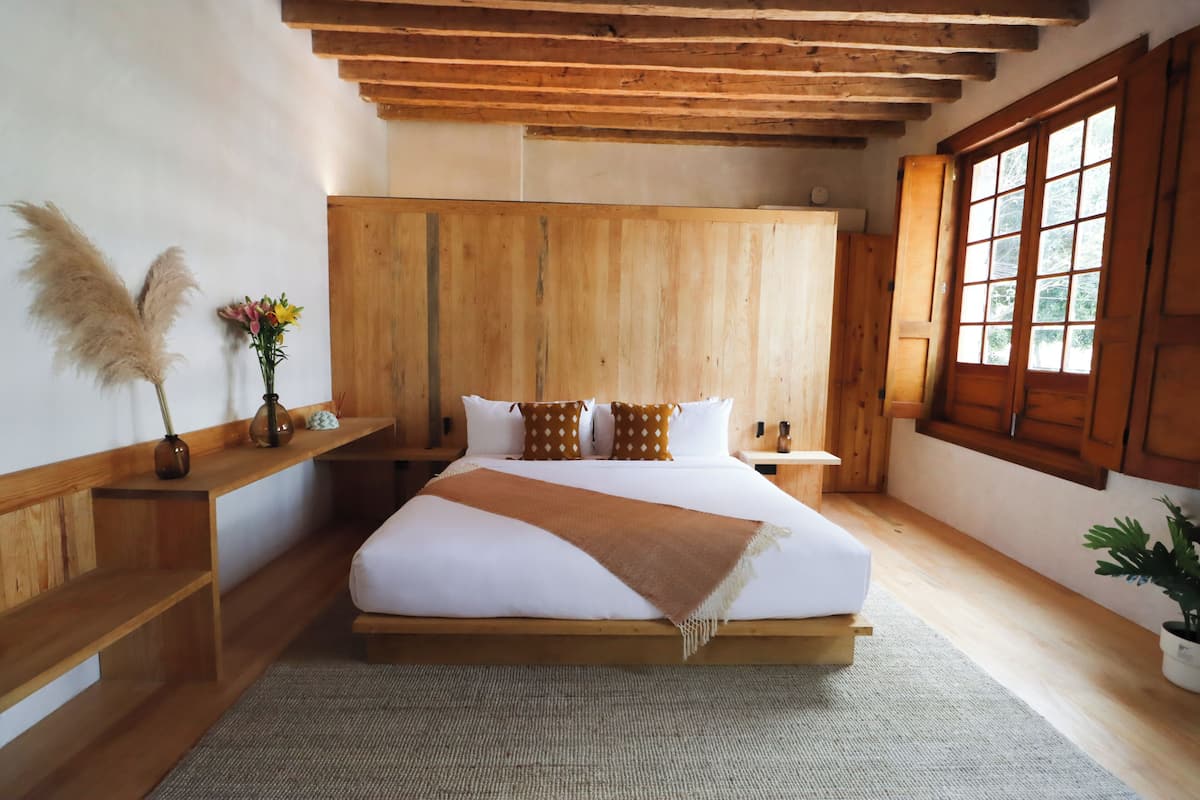 Grand kamer, uitzicht op de stad | Luxe beddengoed, donsdekens, Select Comfort-bedden, een minibar
