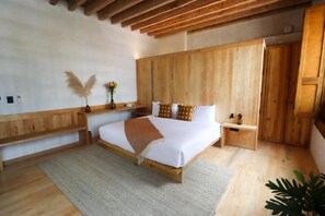 Grand Room, Balcony, City View | Premium bedding, down comforters, Select Comfort beds, minibar