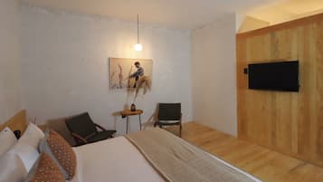 Junior Room, Courtyard View | View from room