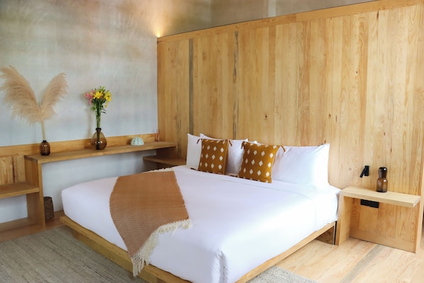 Grand Room, Balcony, City View