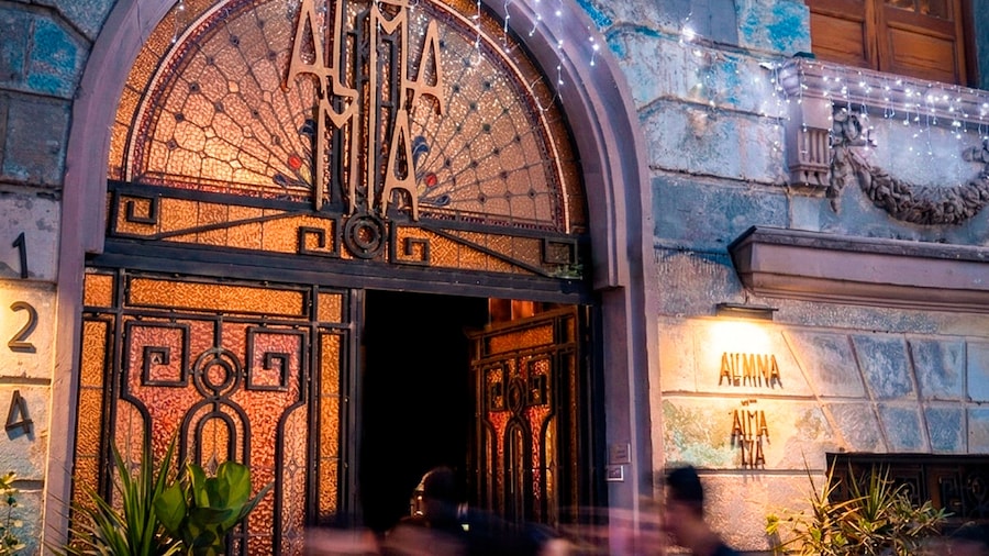 Casa Almamía