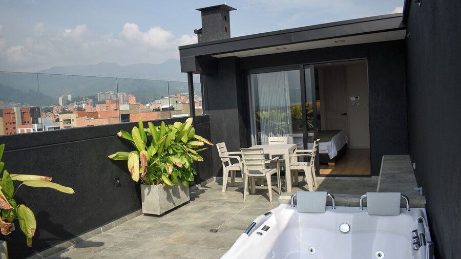 Hotel Ryo 74B Suites by Growing Group