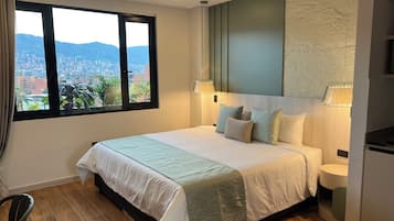 Deluxe Room | In-room safe, desk, laptop workspace, free WiFi