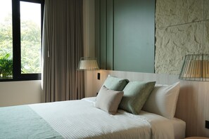 In-room safe, desk, laptop workspace, free WiFi