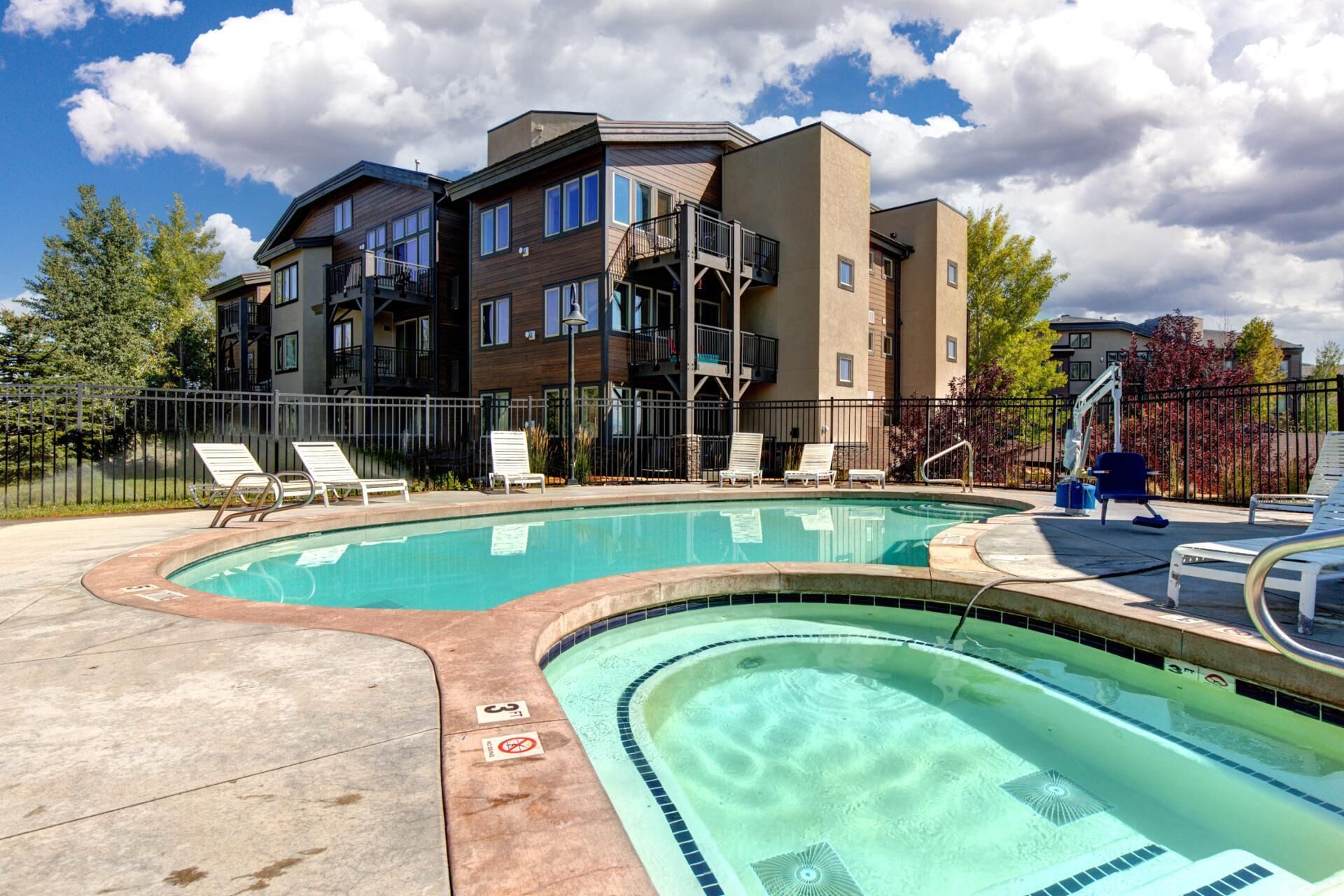 Condo (2 Bedrooms) | Pool | Outdoor pool