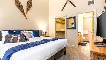 Condo (2 Bedrooms) | 3 bedrooms, laptop workspace, iron/ironing board, free cribs/infant beds