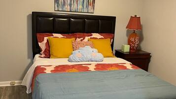 5 slaapkamers, een strijkplank/strijkijzer, wifi