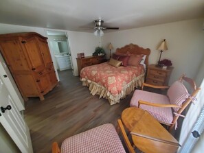 2 bedrooms, internet, bed sheets - Charming home in quite community, golfing, casinos nearby! 4Month Minimum Stay! (Mohave Valley)