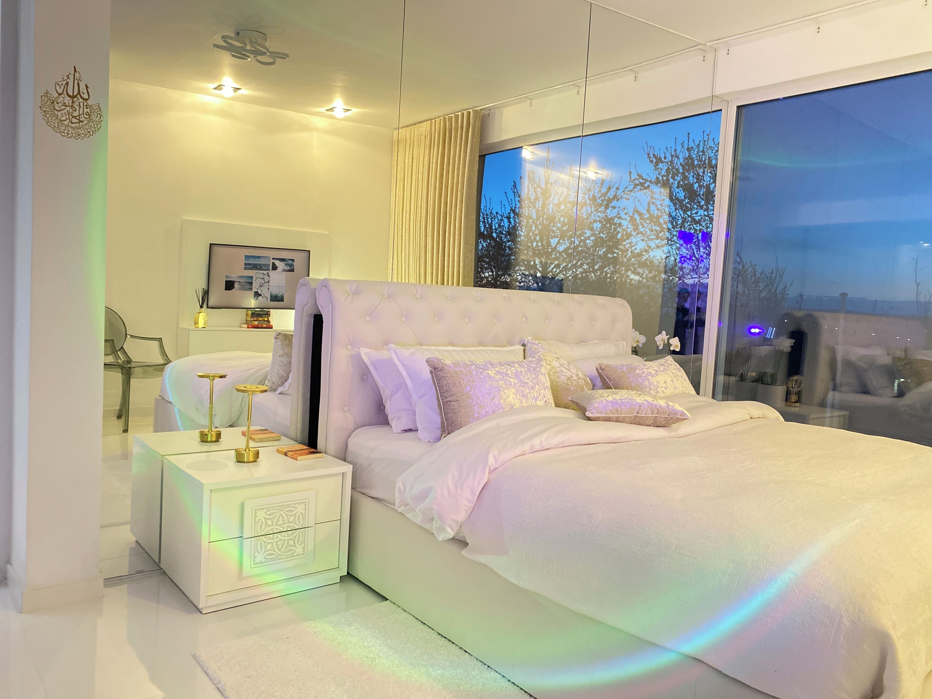 1 bedroom, in-room safe, iron/ironing board, free WiFi