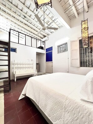 3 bedrooms, internet, bed sheets