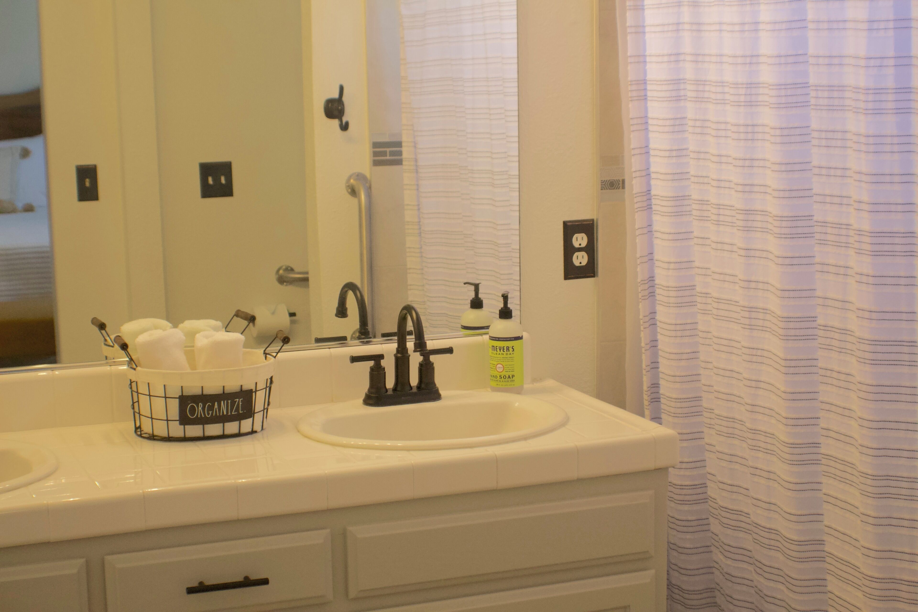 Bruser, håndklæder, Sæbe, Toiletpapir