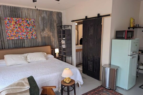 1 bedroom, iron/ironing board, Internet, bed sheets