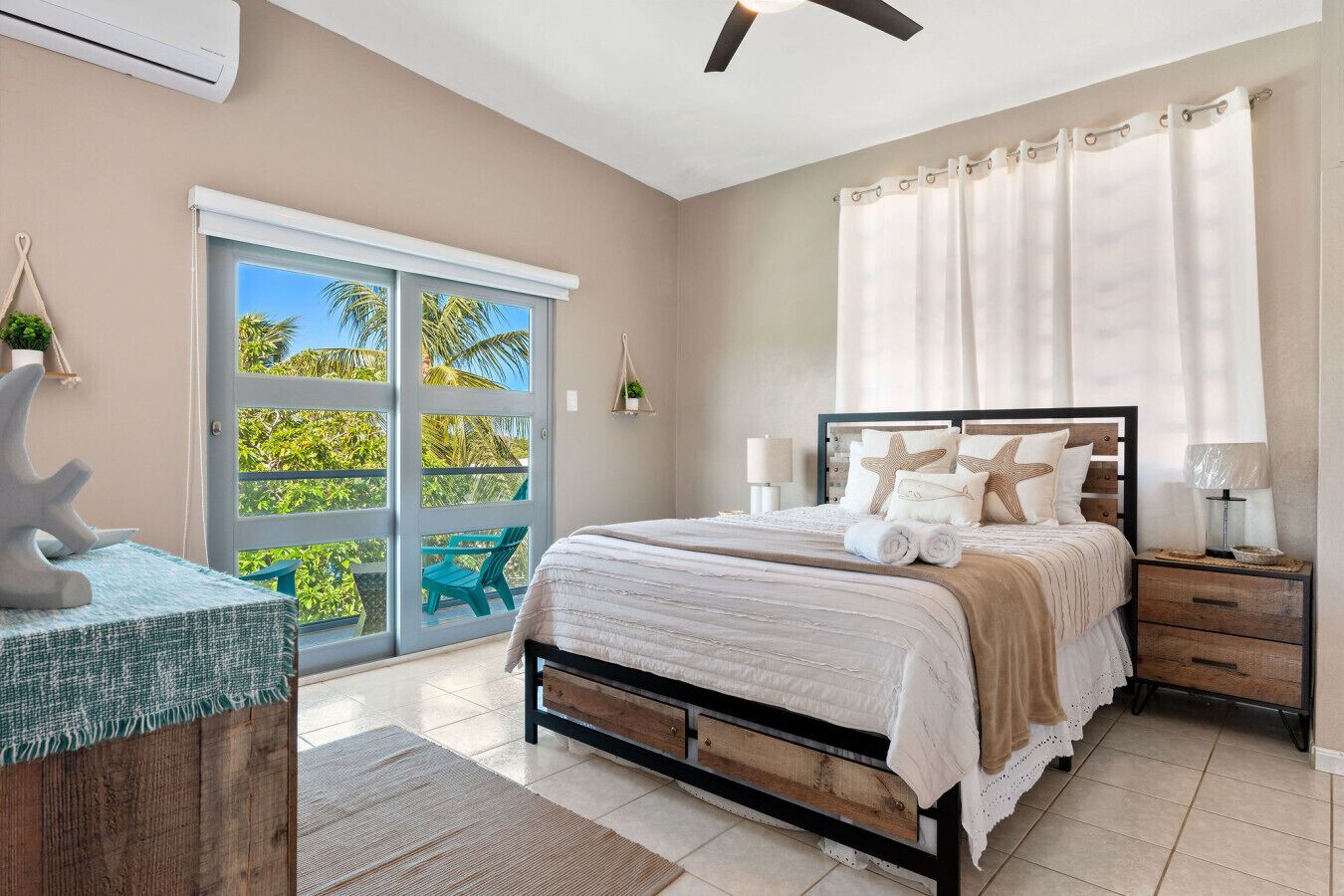 3 habitaciones, tabla de planchar con plancha, wifi y ropa de cama 