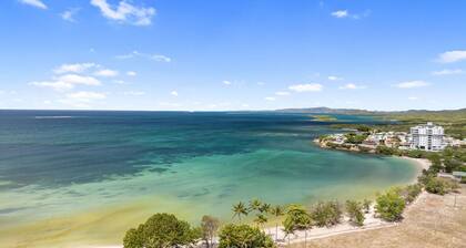 Las Palmas Beach House with Private Pool and Pool Table