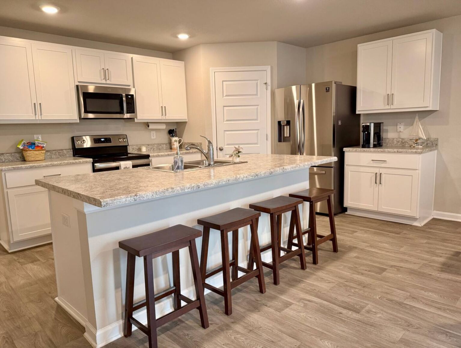 Microwave, oven, stovetop, dishwasher