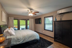 5 bedrooms, WiFi, bed sheets, wheelchair access
