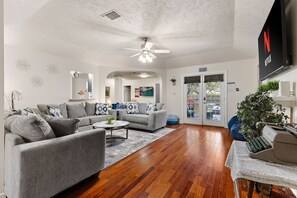 TV connectée, jeux vidéo, table de tennis de table