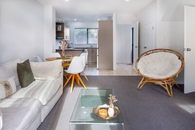 3 Bedroom Home With Garage & Extra Car Park