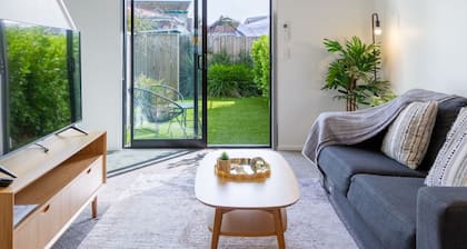 Chic Riccarton Stay with Parking + Outdoor Space