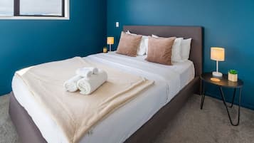 2 habitaciones, tabla de planchar con plancha, wifi y ropa de cama