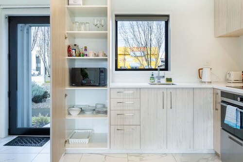 Chic Riccarton Stay with Parking + Outdoor Space