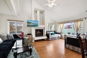 TV, fireplace, offices