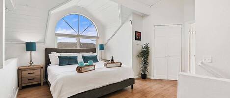 3 chambres, fer et planche à repasser, lit de bébé portatif, Wi-Fi