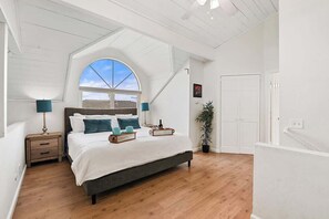 3 bedrooms, iron/ironing board, travel crib, WiFi