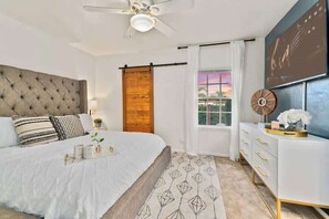 6 Schlafzimmer, Bügeleisen/Bügelbrett, Reisekinderbett, WLAN