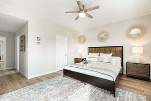 3 dormitorios, tabla de planchar con plancha, cuna de viaje y wifi