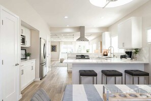 Fridge, microwave, oven, stovetop - 1 Block to Sand Stylish 3BR Contemporary Home (San Diego)