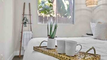 4 chambres, fer et planche à repasser, lit parapluie, Wi-Fi