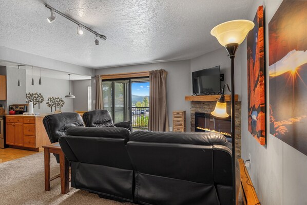 Front of property - Lake Cliffe #108, Building F (Dillon)