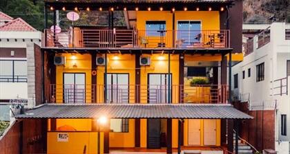 The mamba house- The million dollar lakefront view