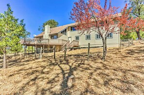 Exterior - Sunset Cabin, King beds, pool table, games, family friendly. Pet friendly. (Oakhurst)
