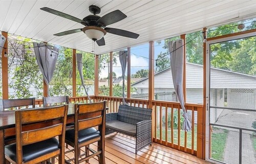 Stylish 2BR/2BA Retreat - Comfort & Convenience in Springfield