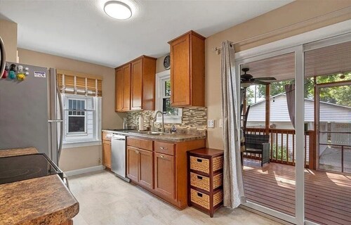 Stylish 2BR/2BA Retreat - Comfort & Convenience in Springfield