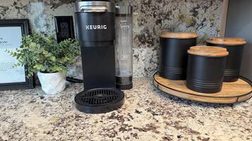 Kaffee und/oder Kaffeemaschine