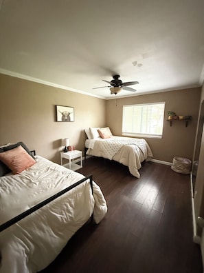 3 bedrooms, travel cot, WiFi, bed sheets