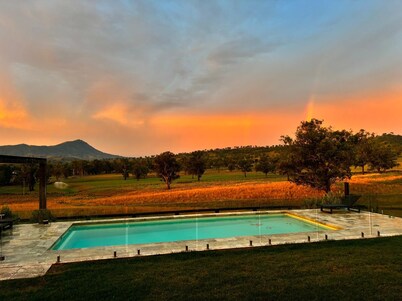 The Barn - Unique Luxury Stay