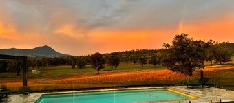 The Barn - Unique Luxury Stay