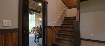 Northwoods Cabin Near Hayward Close to Snowmobile Trails and Nelson Lake