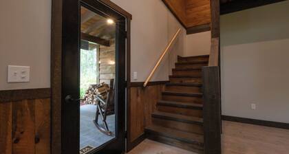 Northwoods Cabin Near Hayward Close to Snowmobile Trails and Nelson Lake