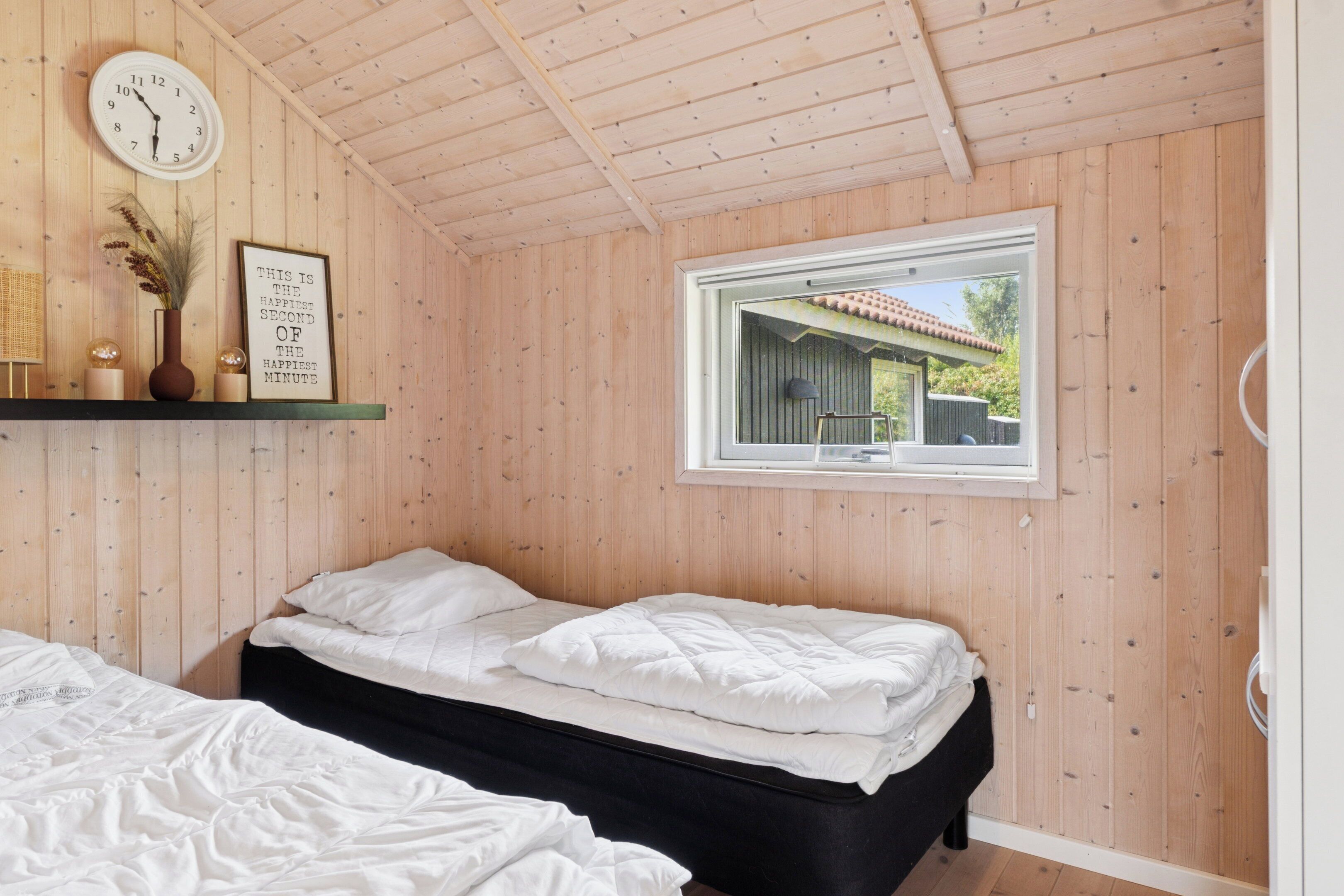 3 bedrooms, iron/ironing board, free WiFi